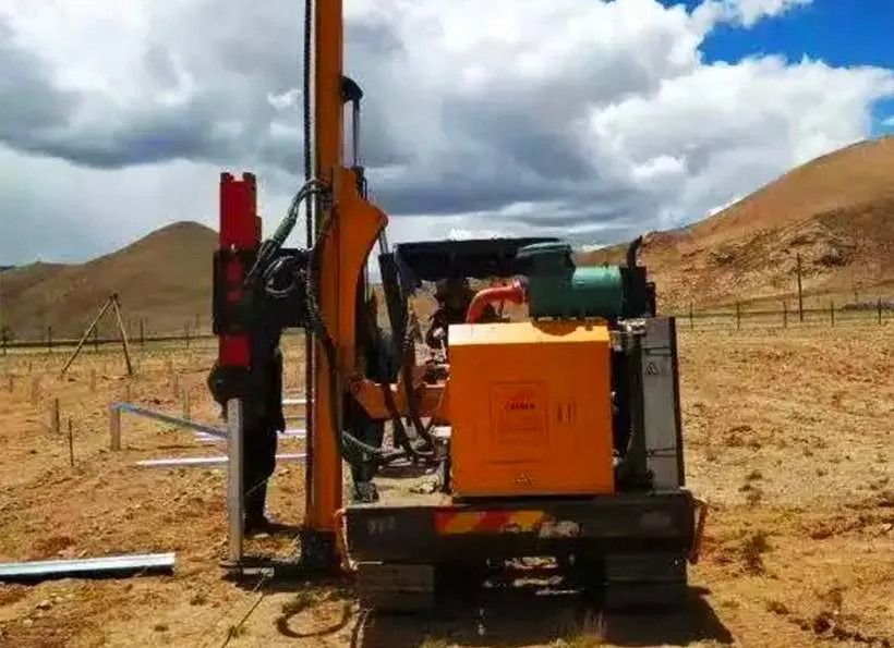 Operador de bate-estacas para usina de energia solar